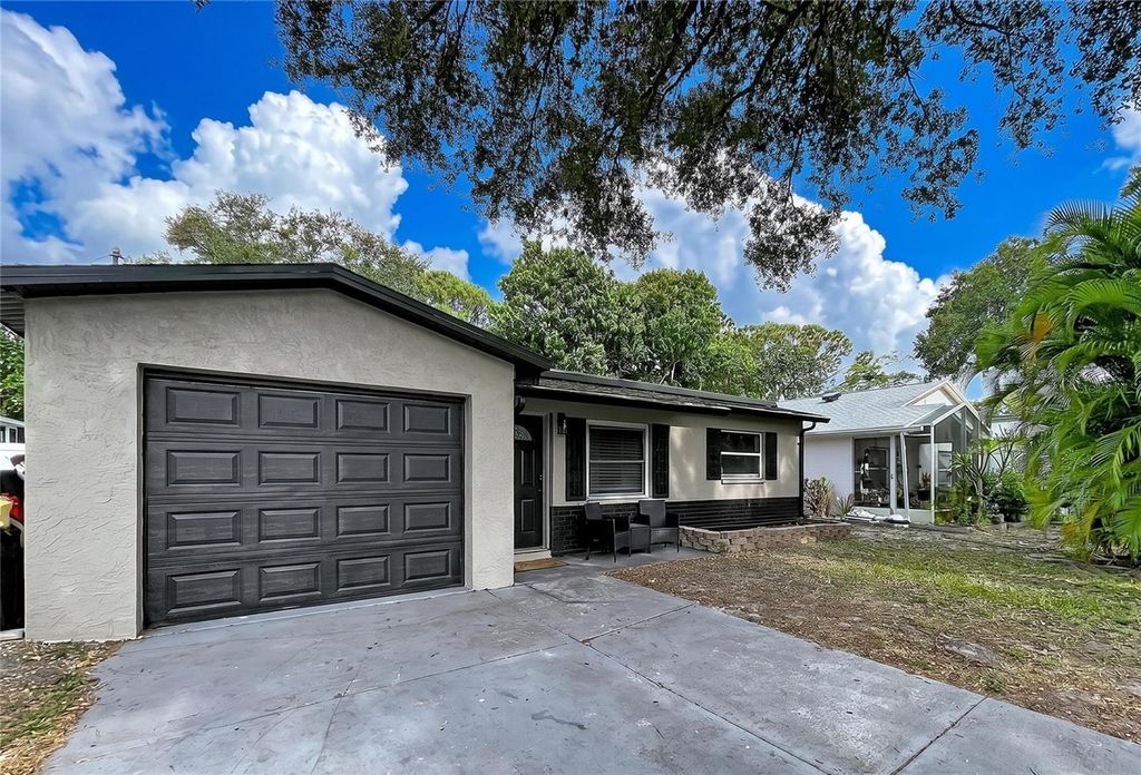 Photo of 8320 43rd Way N, Pinellas Park, FL 33781 (MLS # TB8510108)