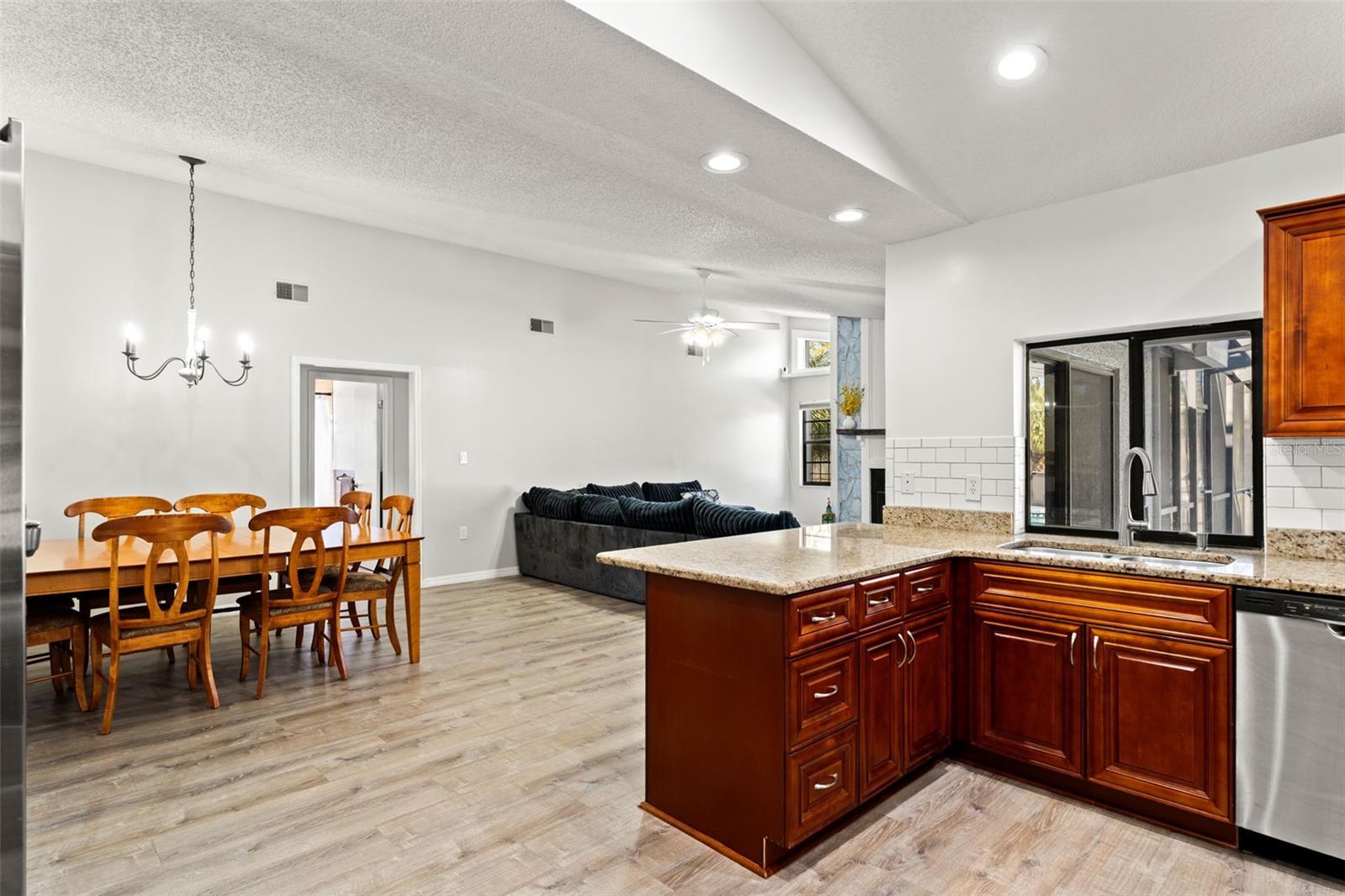 HIGHLANDS - Residential