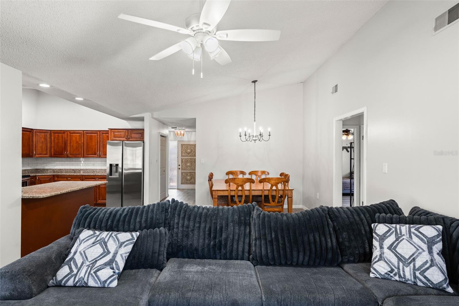 HIGHLANDS - Residential