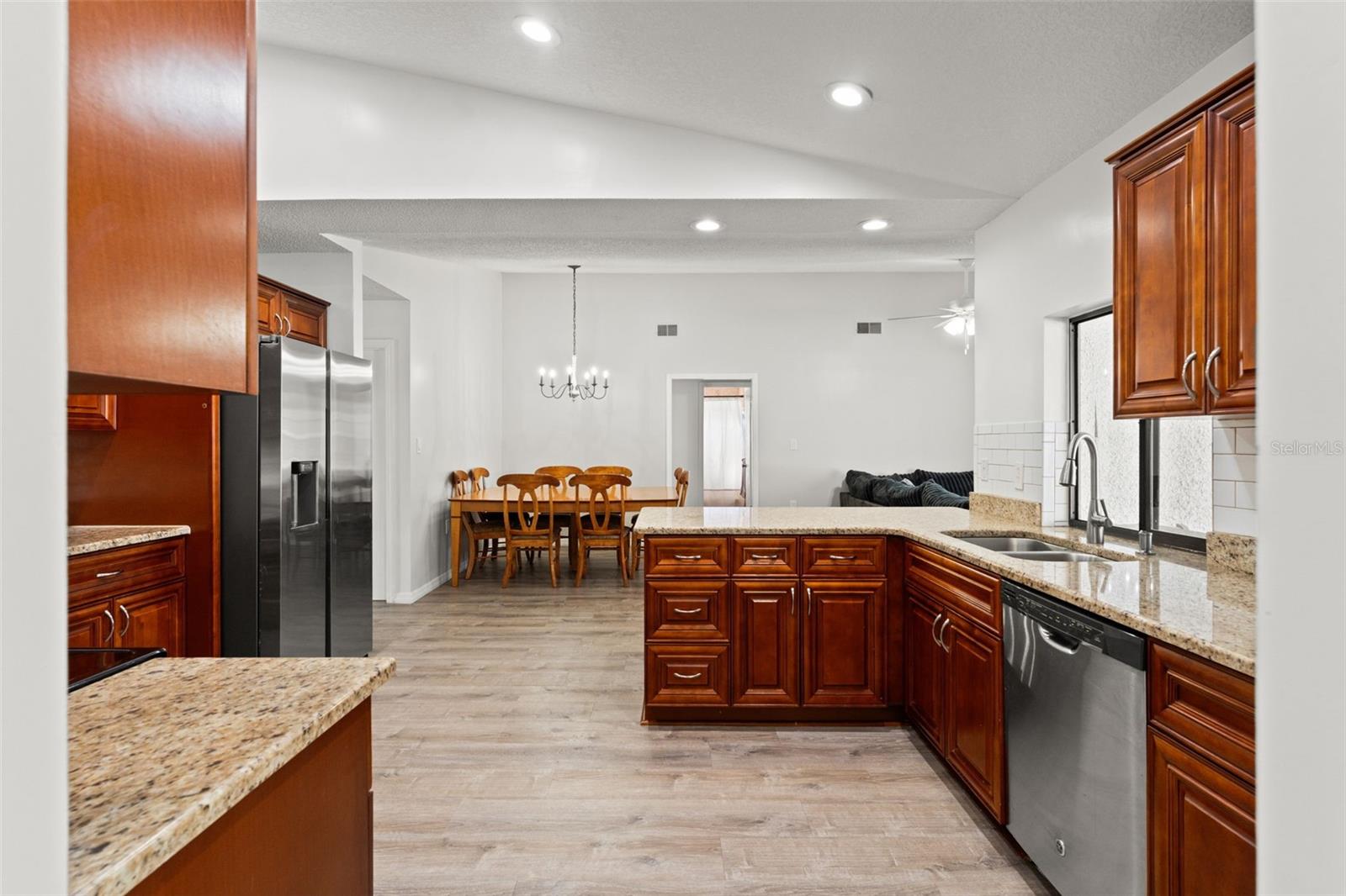 HIGHLANDS - Residential