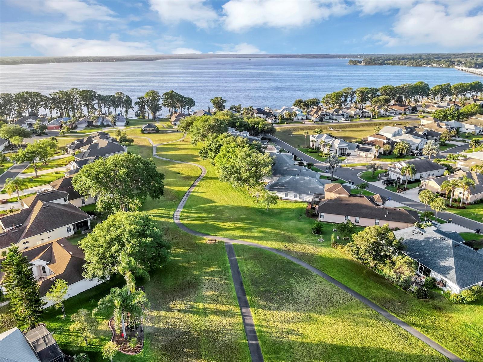 TAVARES ROYAL HARBOR PH 03 LT 350 ORB 02 - Residential Lease