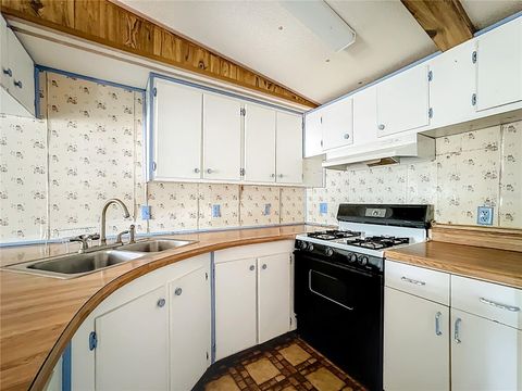 Tiny photo for 36700 Daisy Lane, Fruitland Park, FL 34731 (MLS # A4684652)