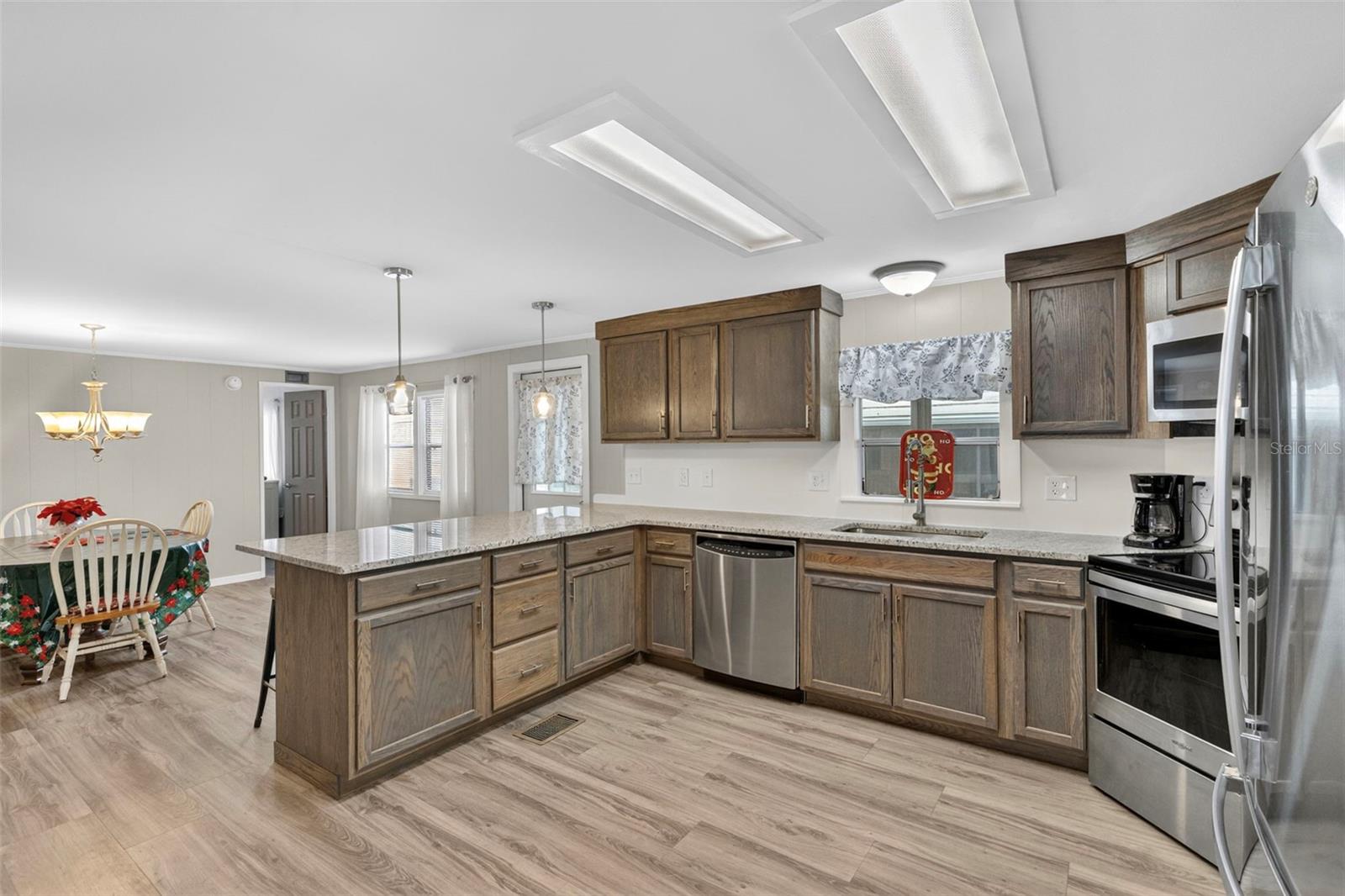 LA CASA MHP CO-OP - Residential