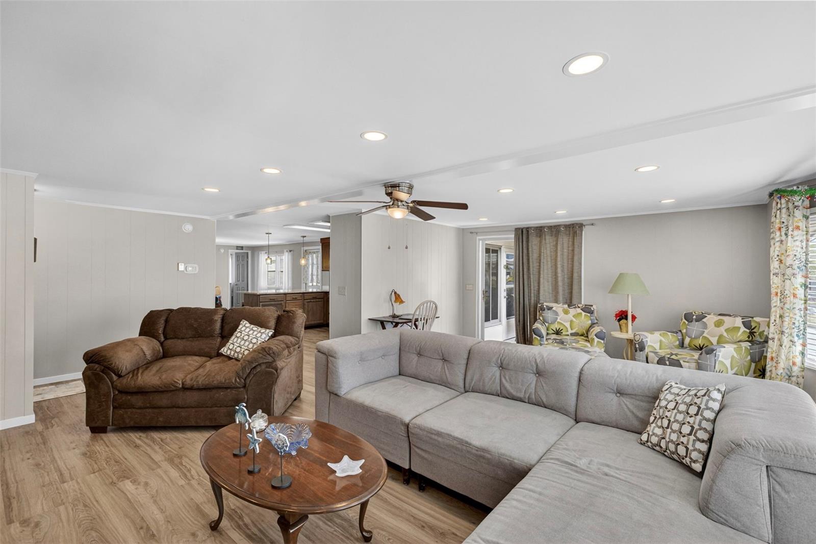 LA CASA MHP CO-OP - Residential