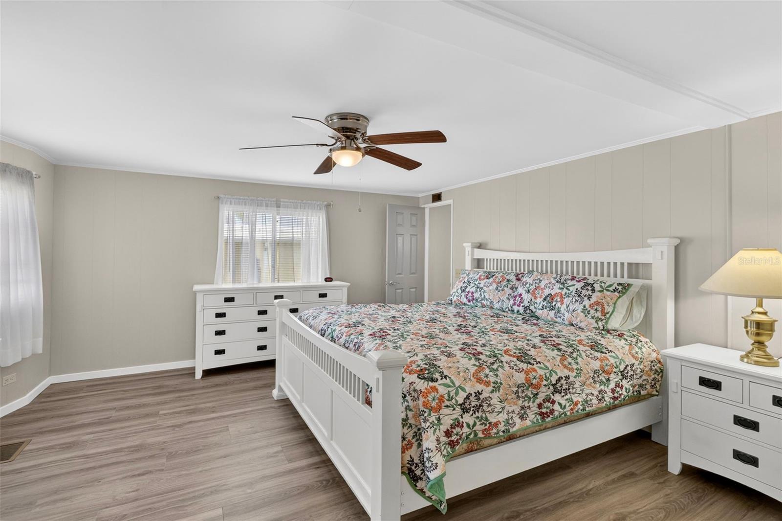 LA CASA MHP CO-OP - Residential