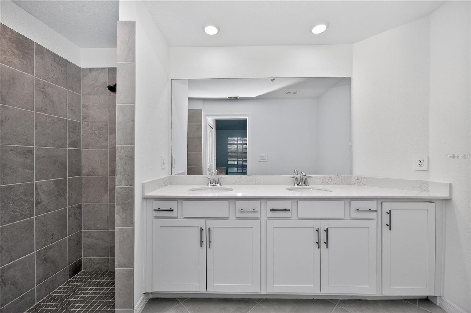 WELLEN PARK GOLF & COUNTRY CLUB - Residential