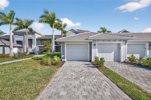 Photo of 12520 Galapagos Court #105, Venice, FL 34293 (MLS # N6143274)