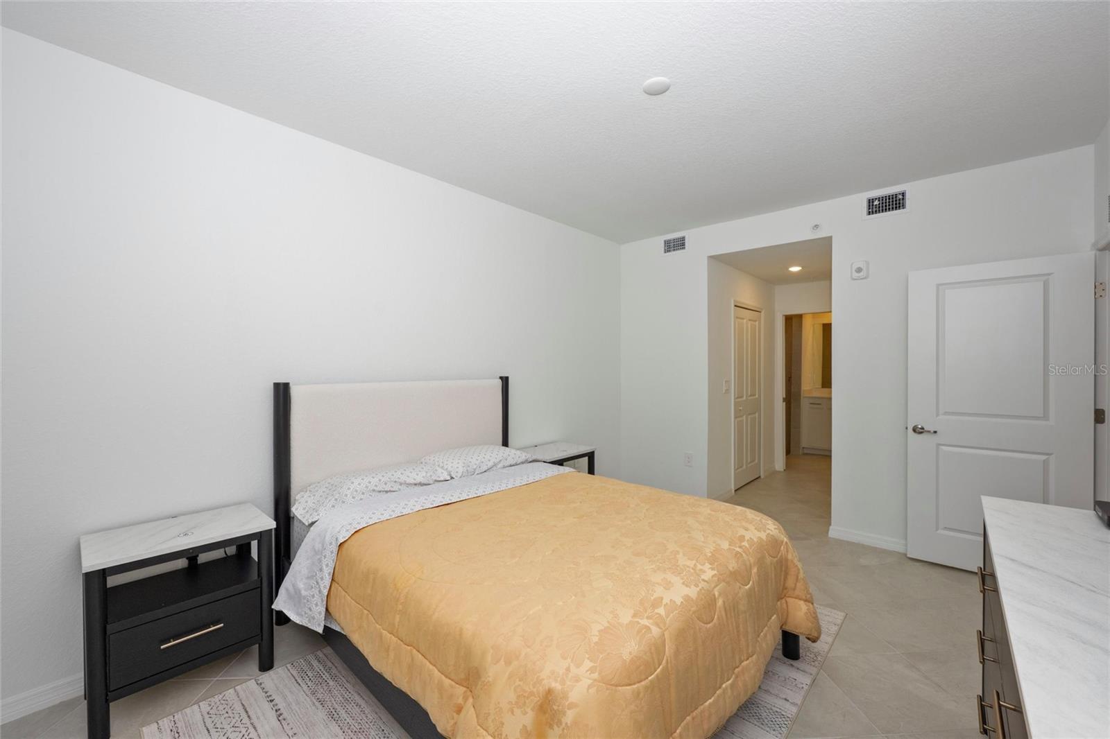 WELLEN PARK GOLF & COUNTRY CLUB - Residential