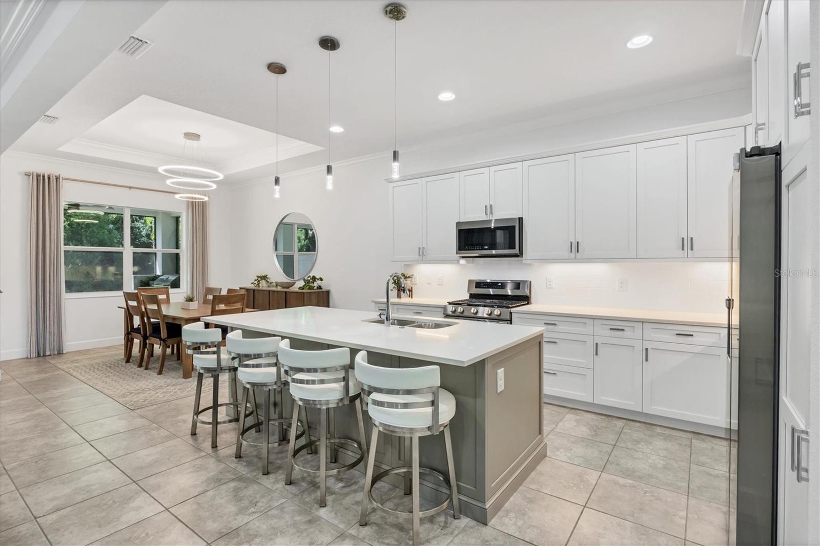 SANDHILL LAKE - Residential