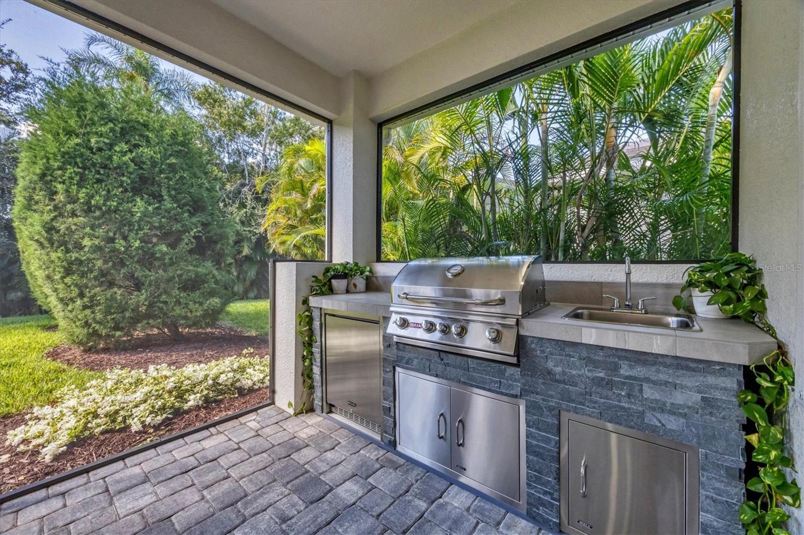 SANDHILL LAKE - Residential