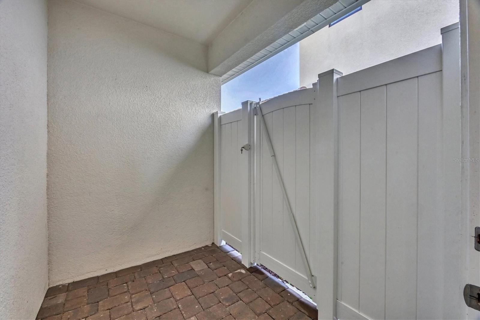 SANDHILL LAKE - Residential