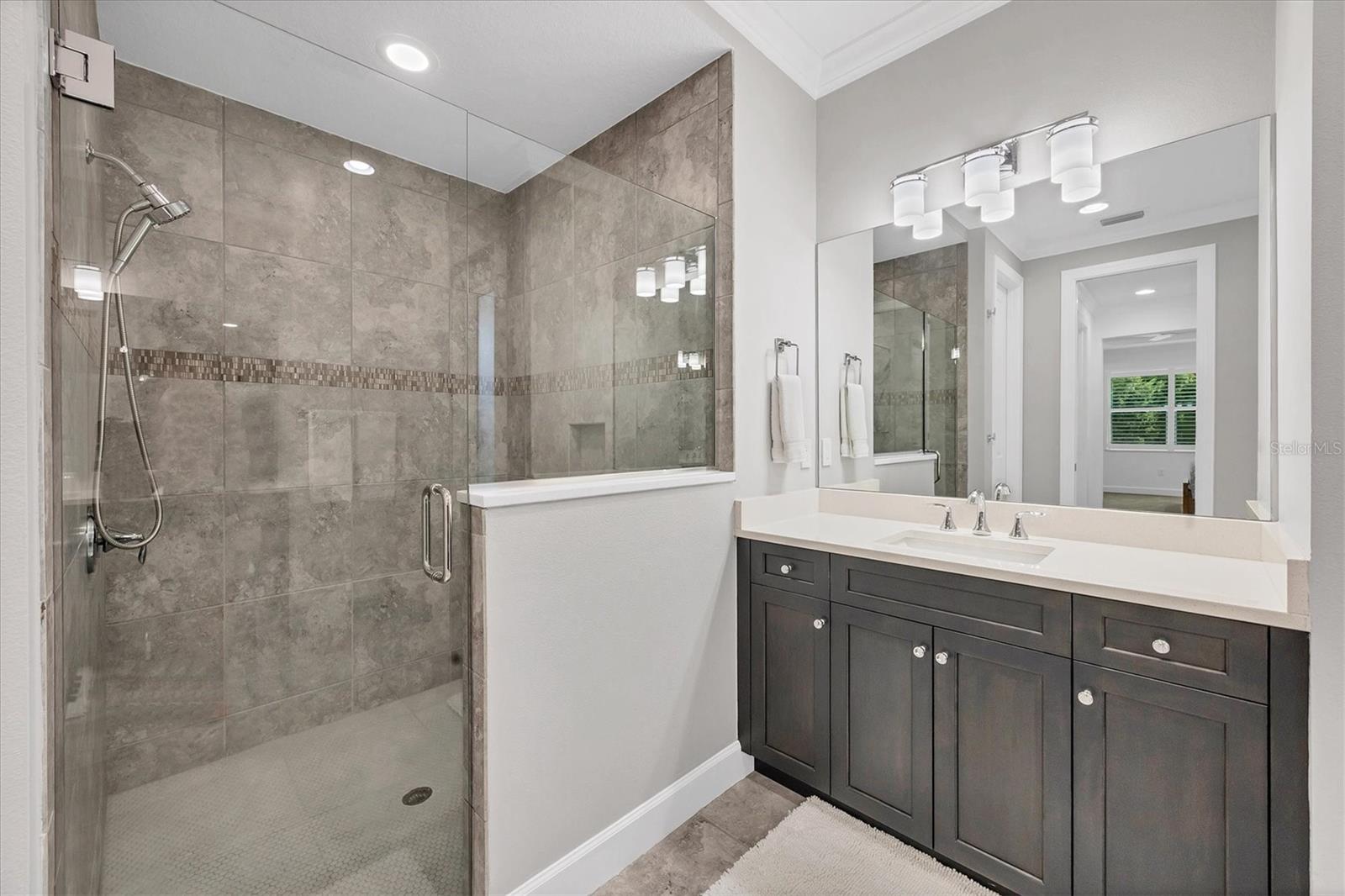 SANDHILL LAKE - Residential