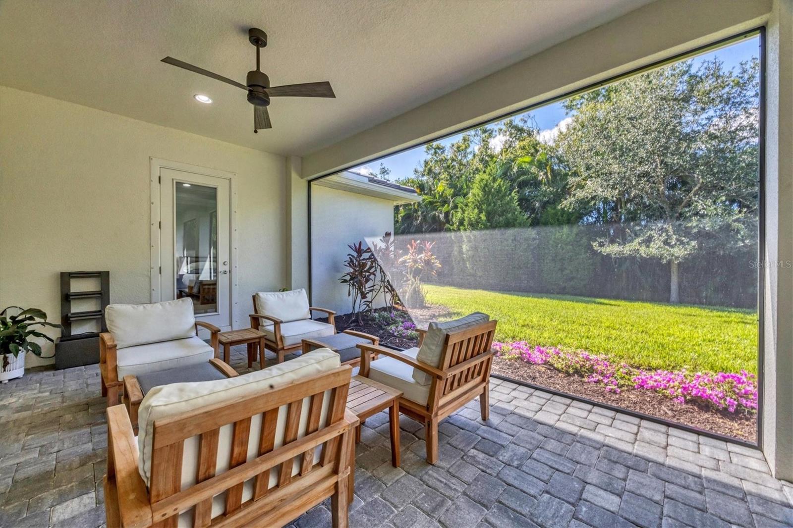 SANDHILL LAKE - Residential