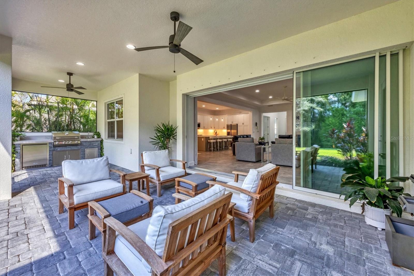 SANDHILL LAKE - Residential