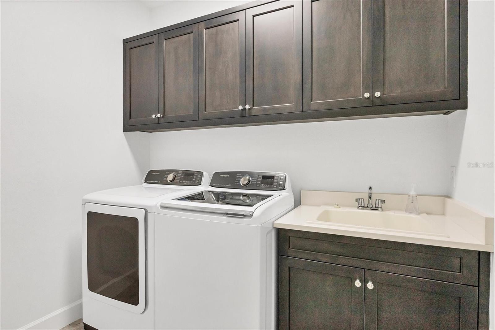 SANDHILL LAKE - Residential