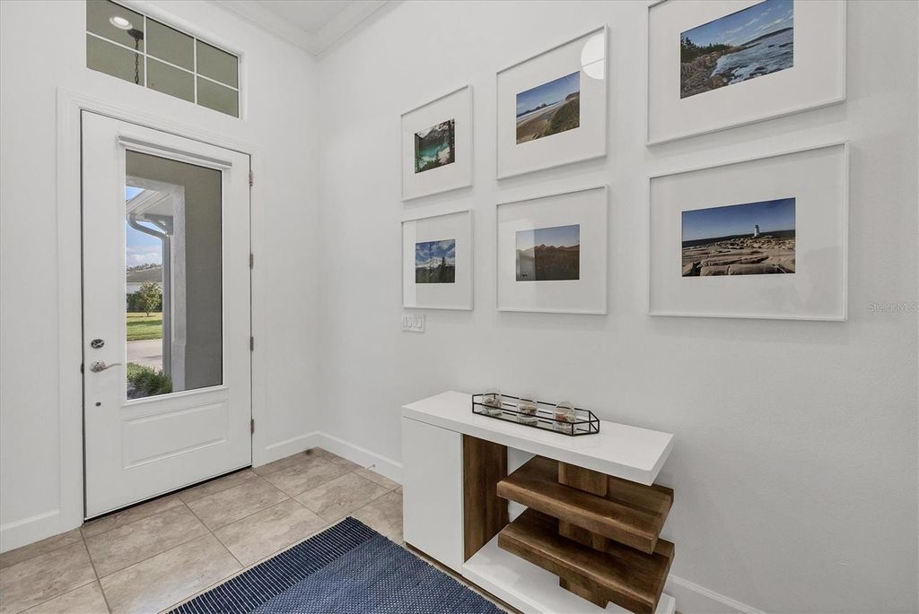 Sandhill Lake Sarasota Homes for Sale 4 Photo of 7761 Sandhill Lake Drive, Sarasota, FL 34241 (MLS # A4670147)