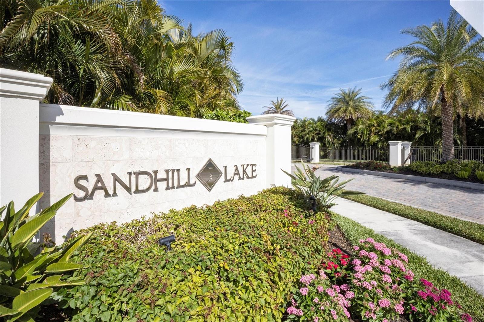 SANDHILL LAKE - Residential