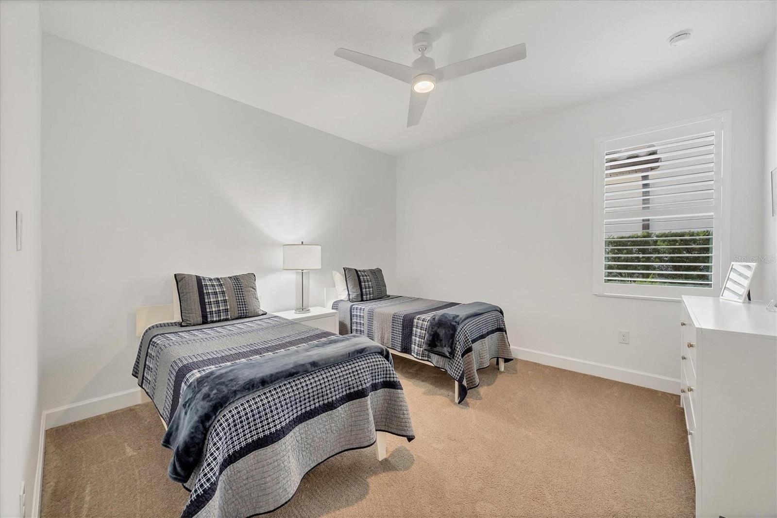 SANDHILL LAKE - Residential