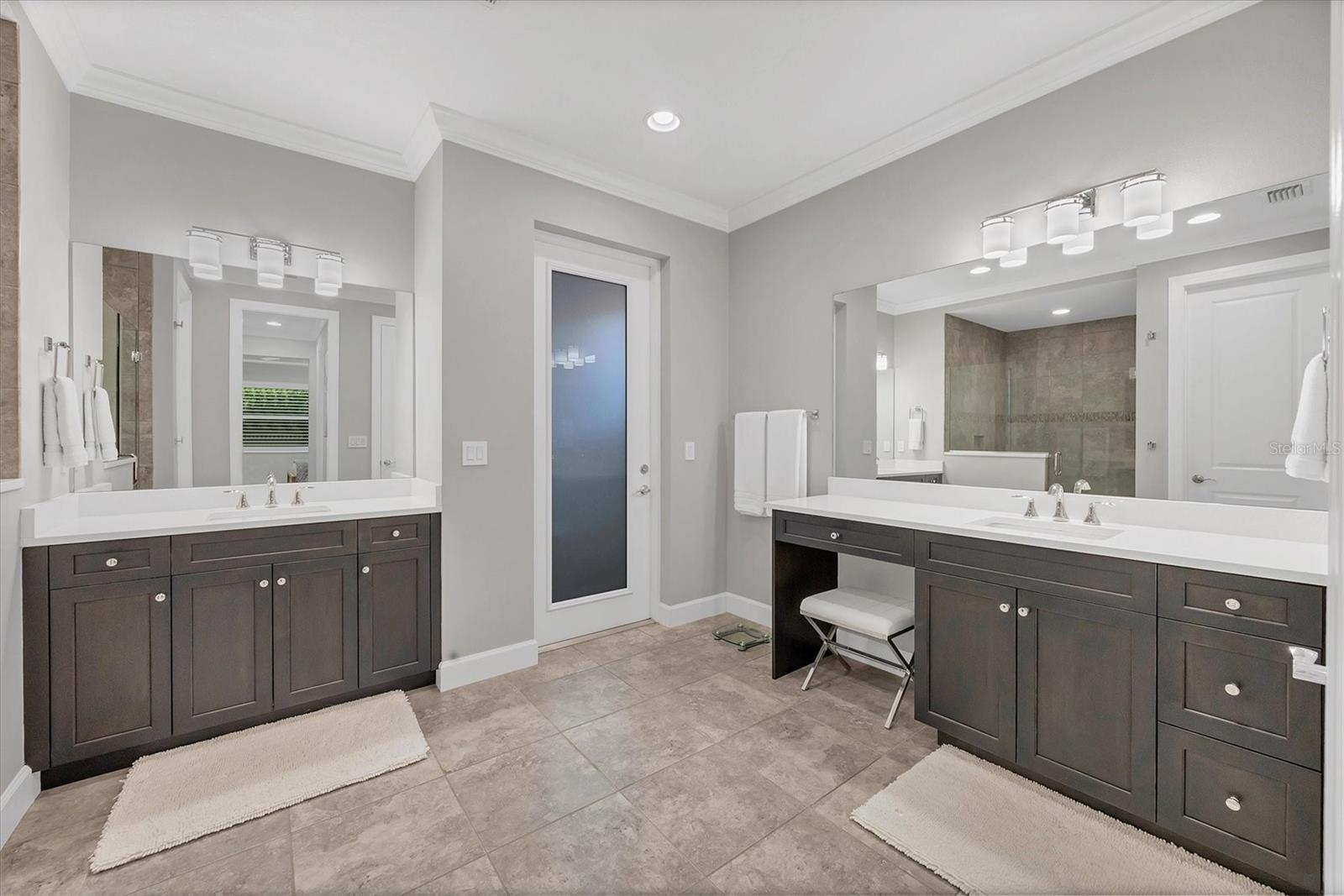 SANDHILL LAKE - Residential