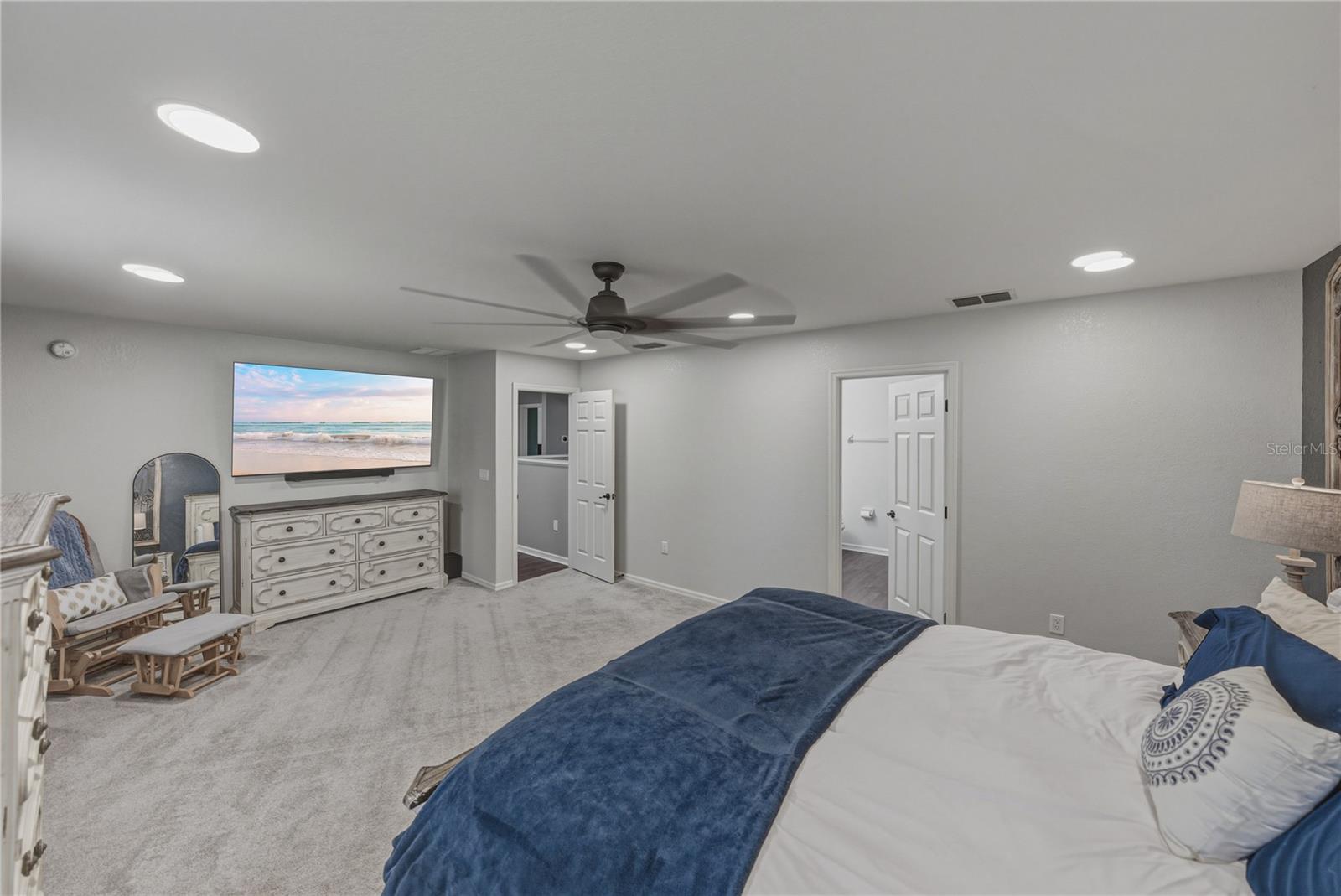 BLACKWATER OAKS - Residential