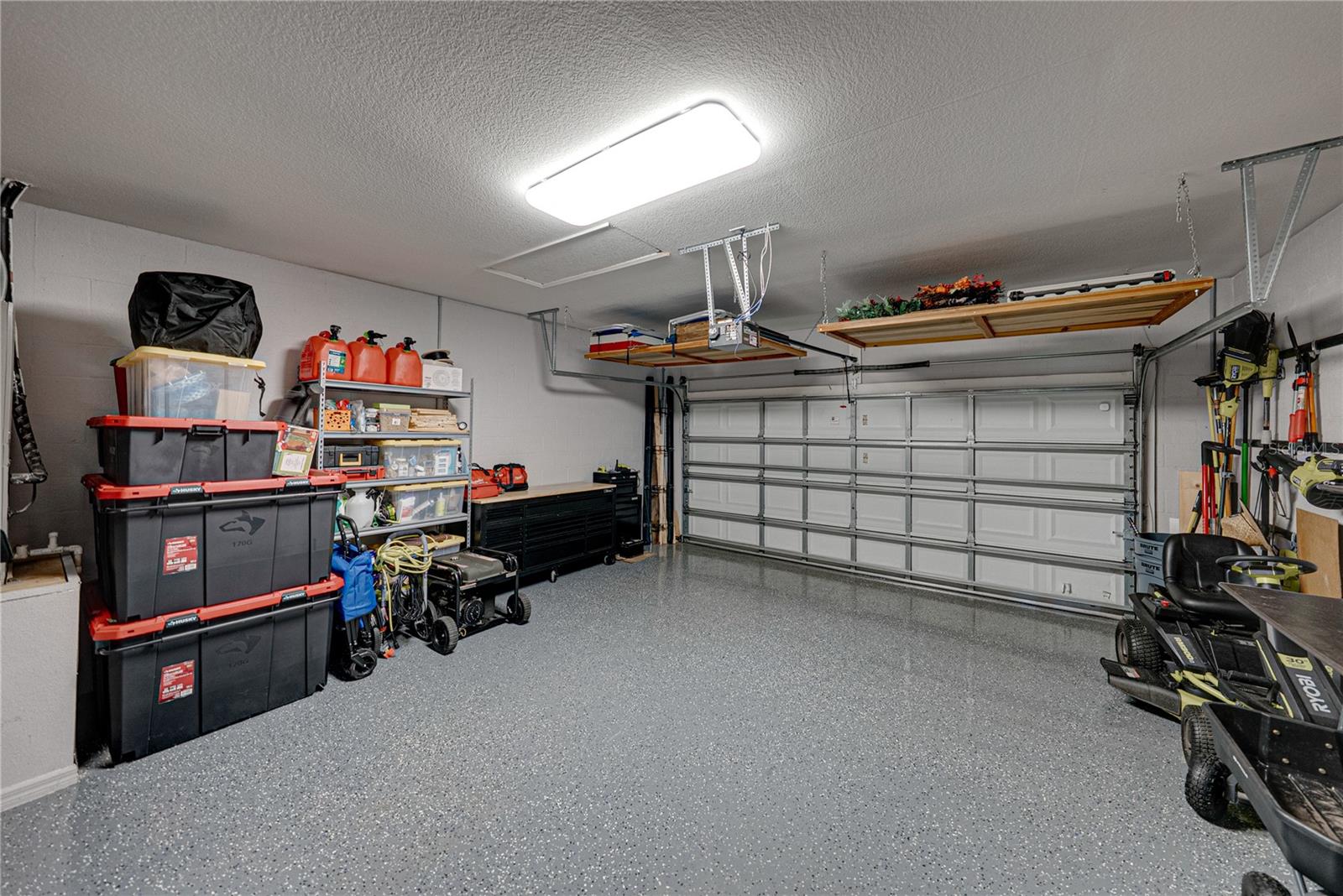 BLACKWATER OAKS - Residential