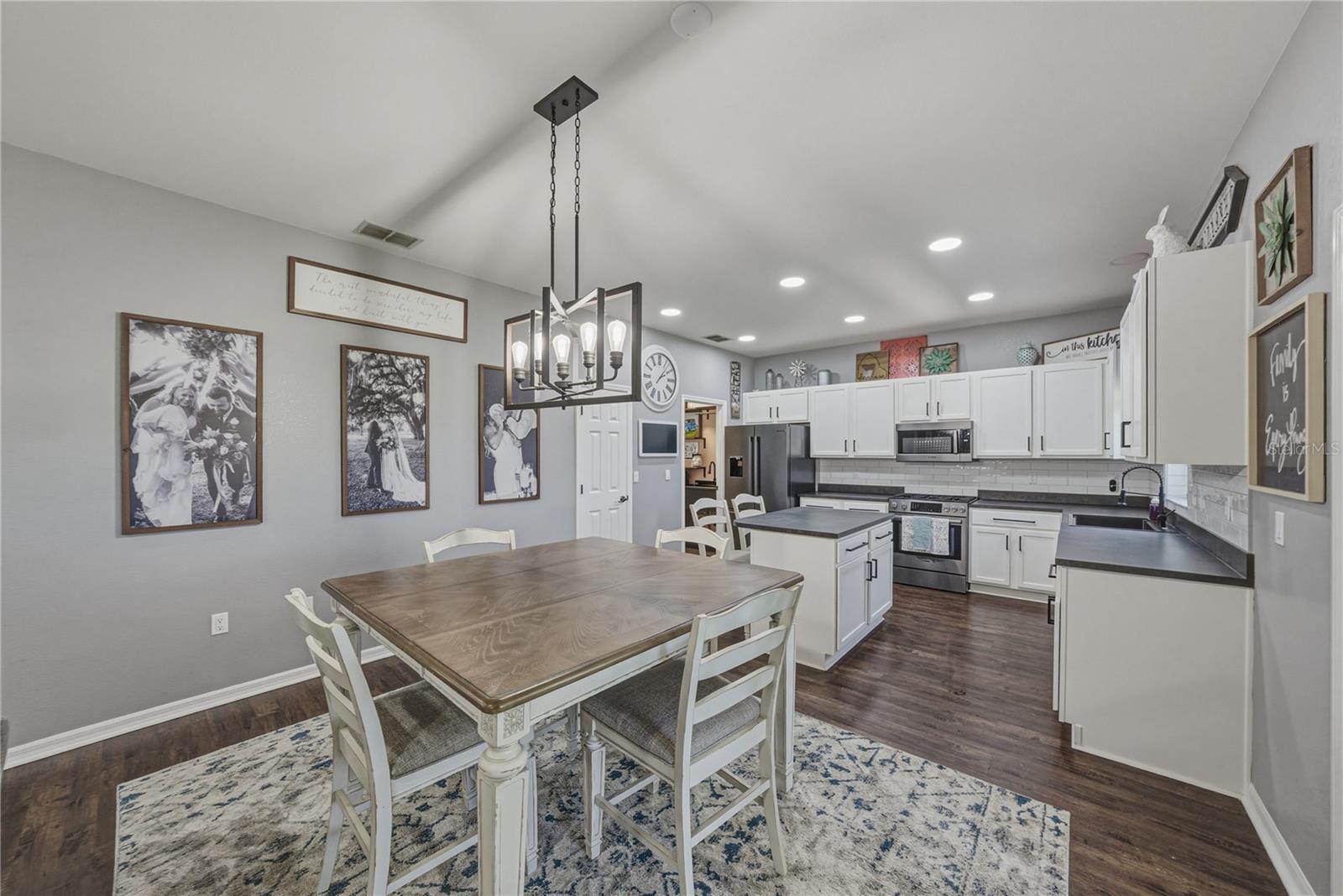 BLACKWATER OAKS - Residential