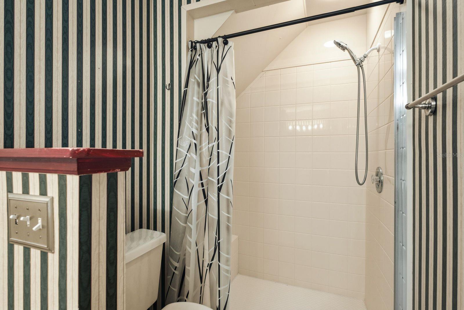 COURTYARDS 1 AT GLENEAGLES - Residential