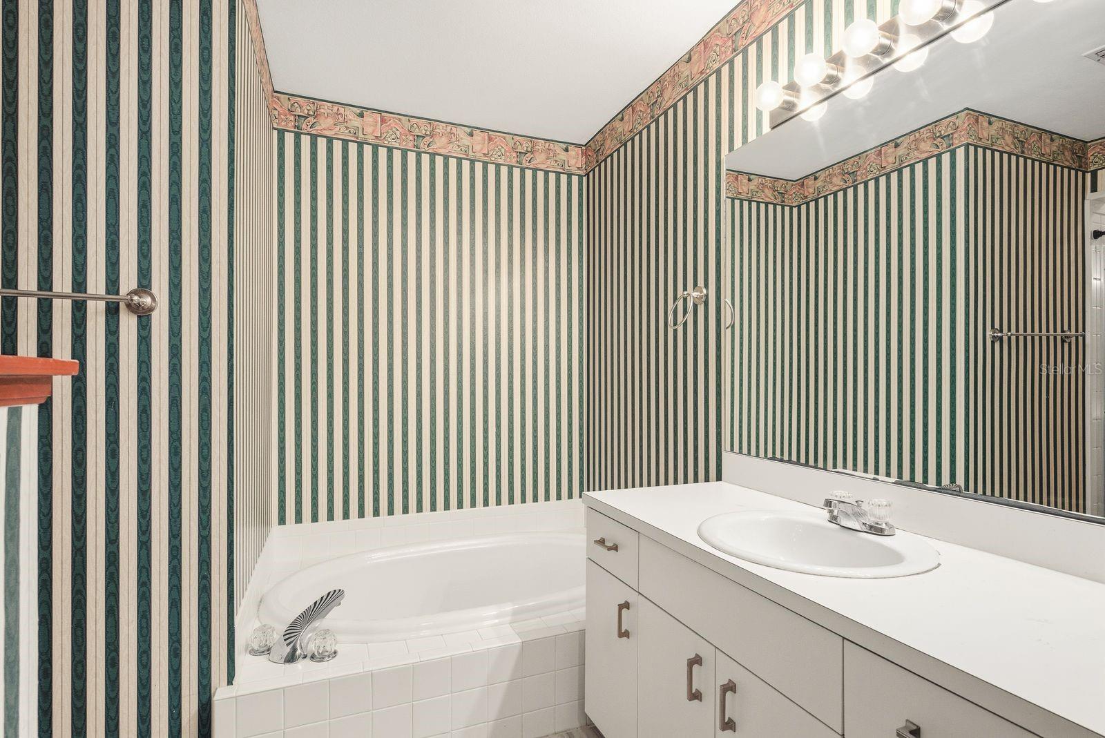 COURTYARDS 1 AT GLENEAGLES - Residential