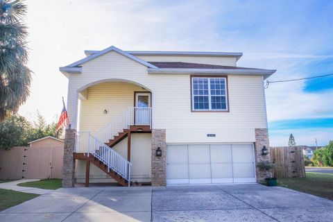 A home in HERNANDO BEACH