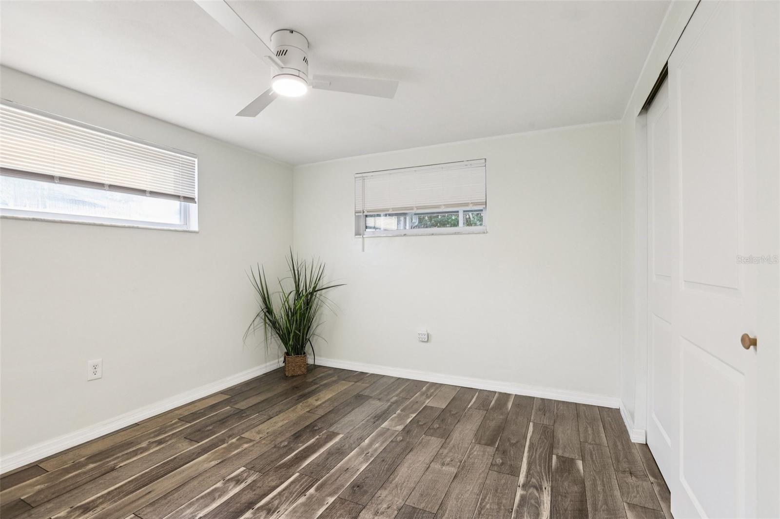 COLONIAL HILLS - Residential