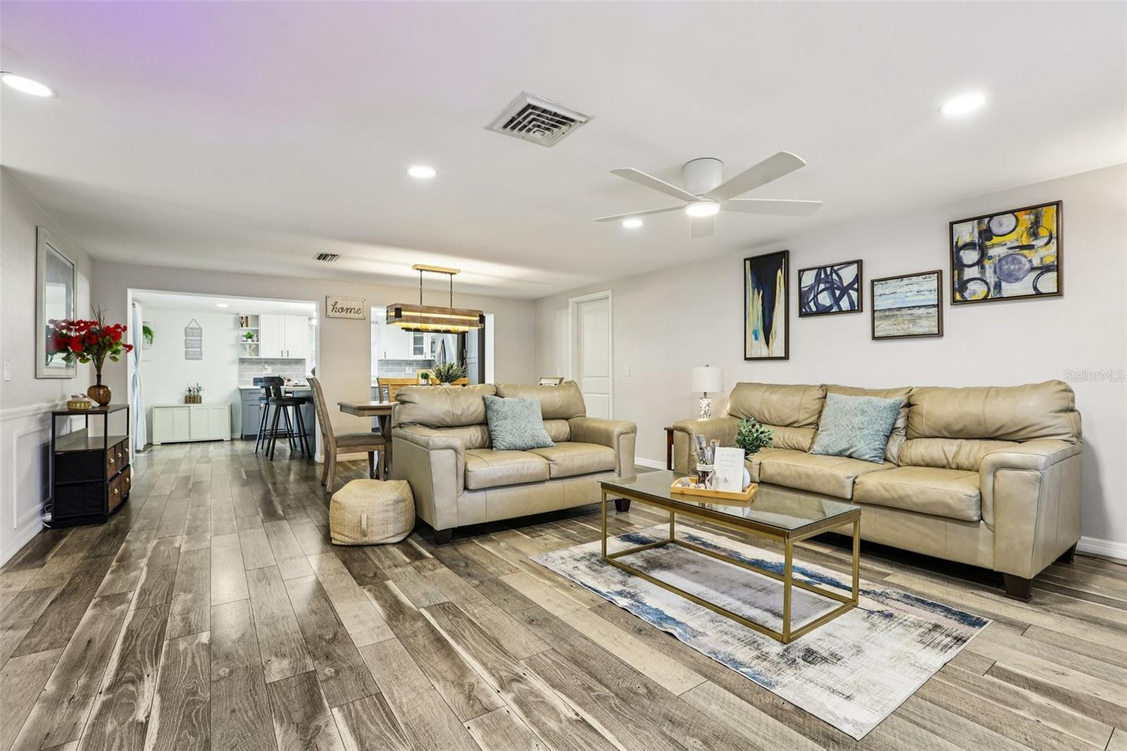 COLONIAL HILLS - Residential