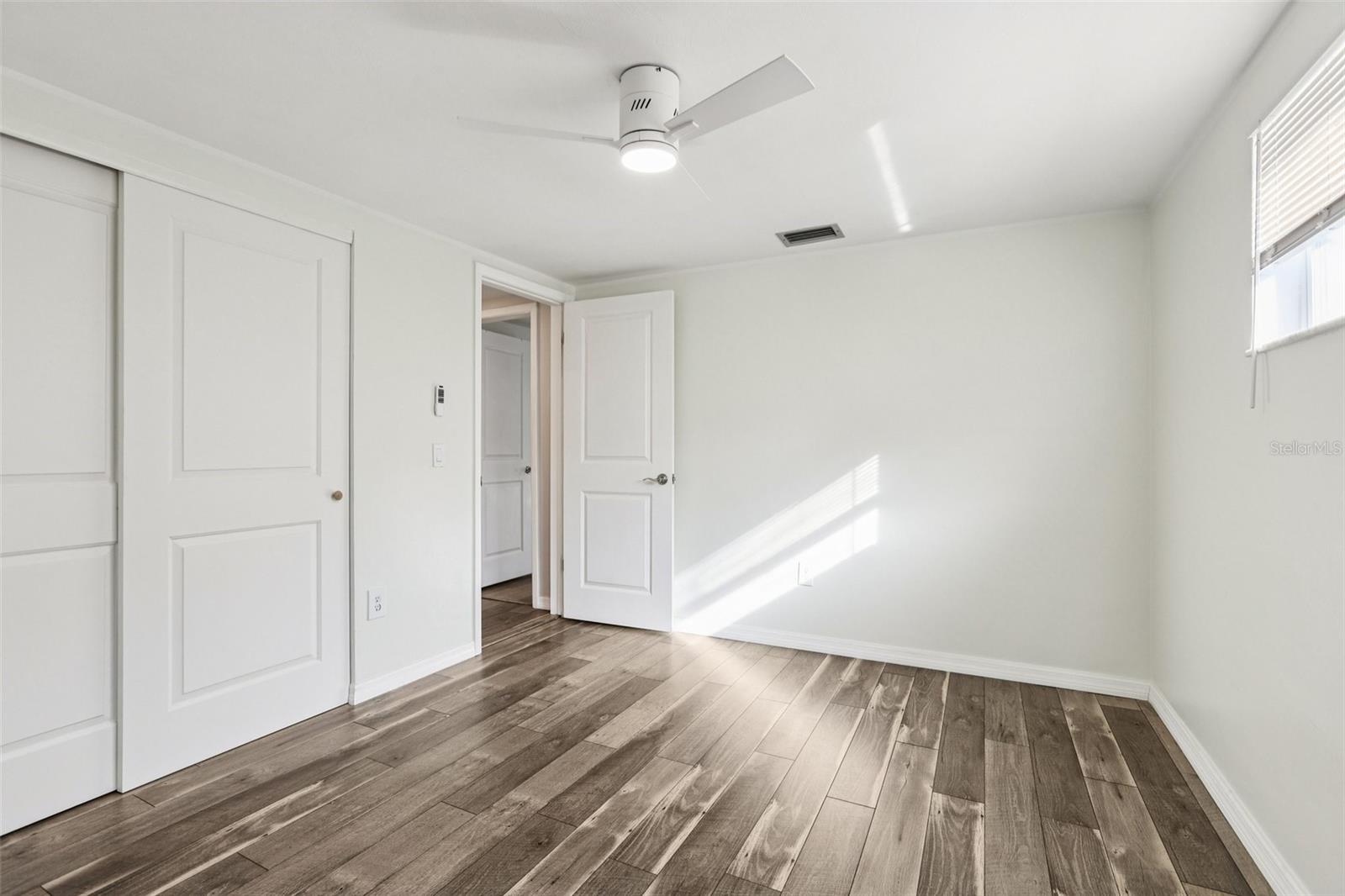 COLONIAL HILLS - Residential