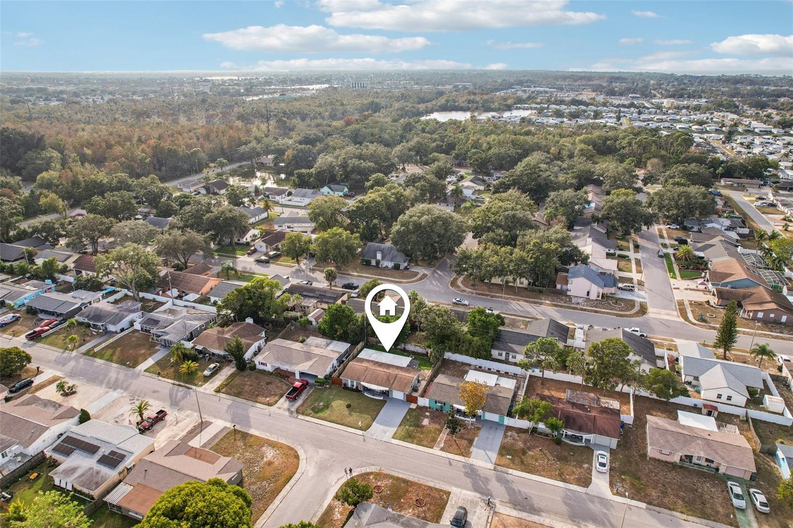 COLONIAL HILLS - Residential