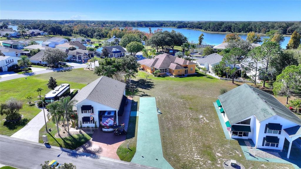 Photo of 1044 Caravan Loop, Polk City, FL 33868 (MLS # L4958030)