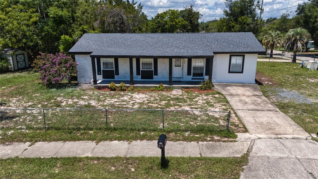 Photo of 102 Amigos Road, Debary, FL 32713 (MLS # O6422825)