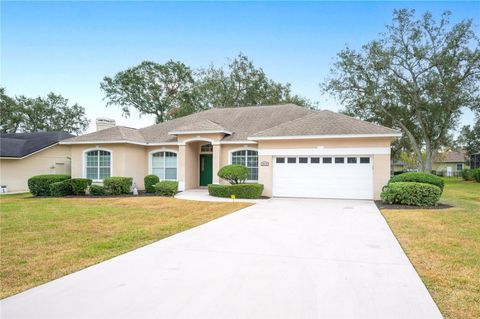 A home in LAKELAND