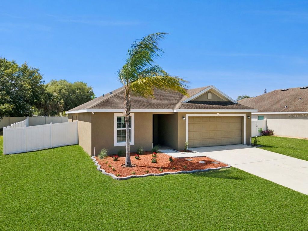 Photo of 255 Eleuthera Drive, Lake Alfred, FL 33850 (MLS # O6401428)