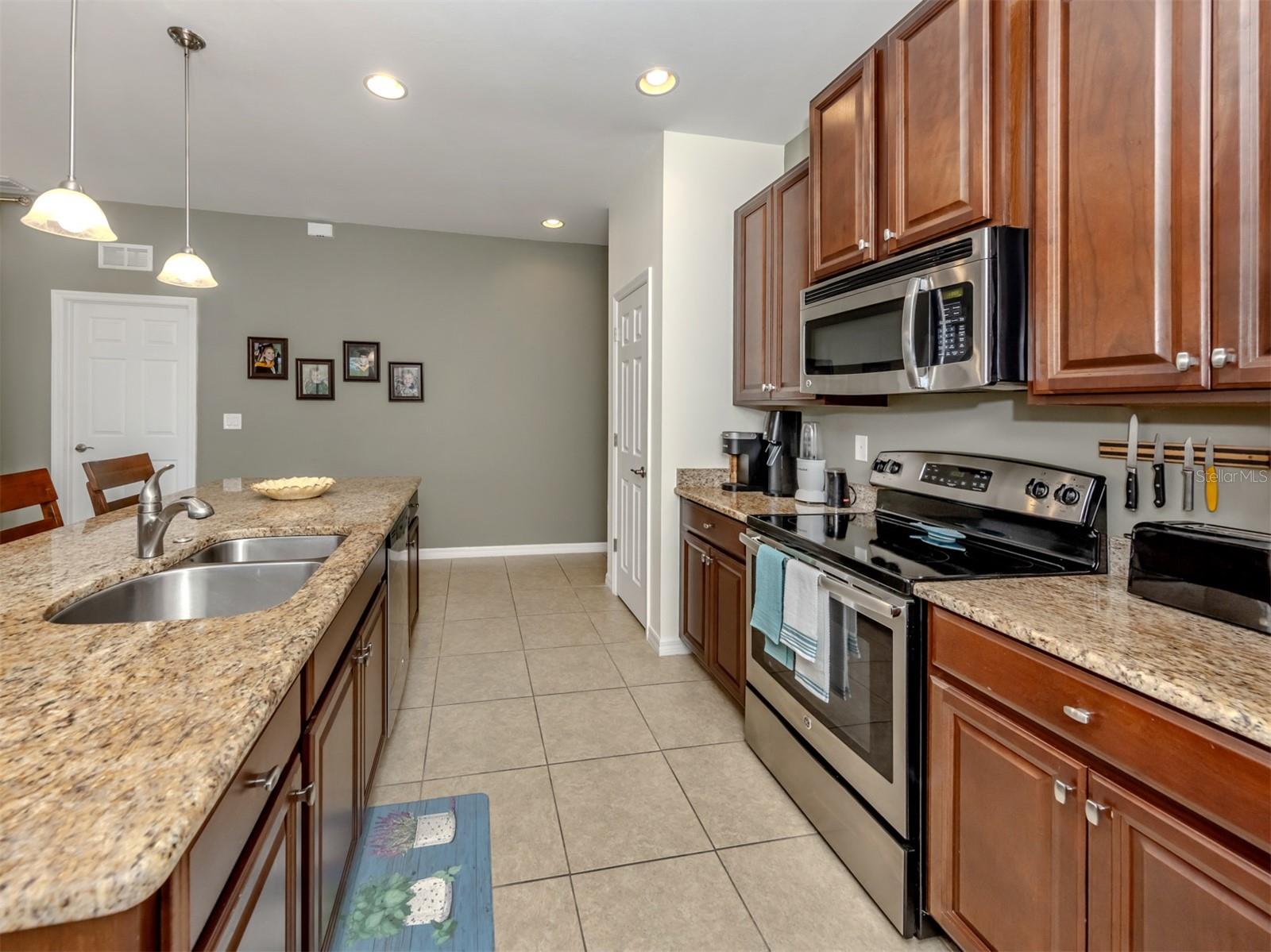 VENTURA VILLAGE - Residential