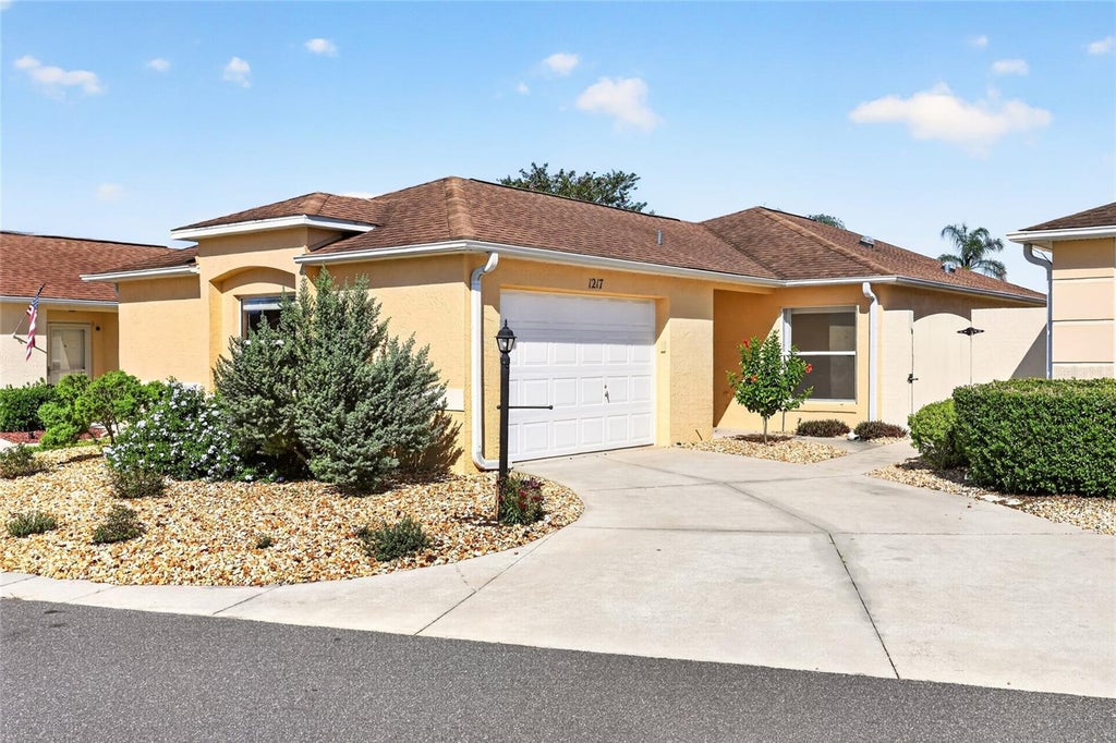 Photo of 1217 Santa Cruz Drive, The Villages, FL 32162 (MLS # G5118031)
