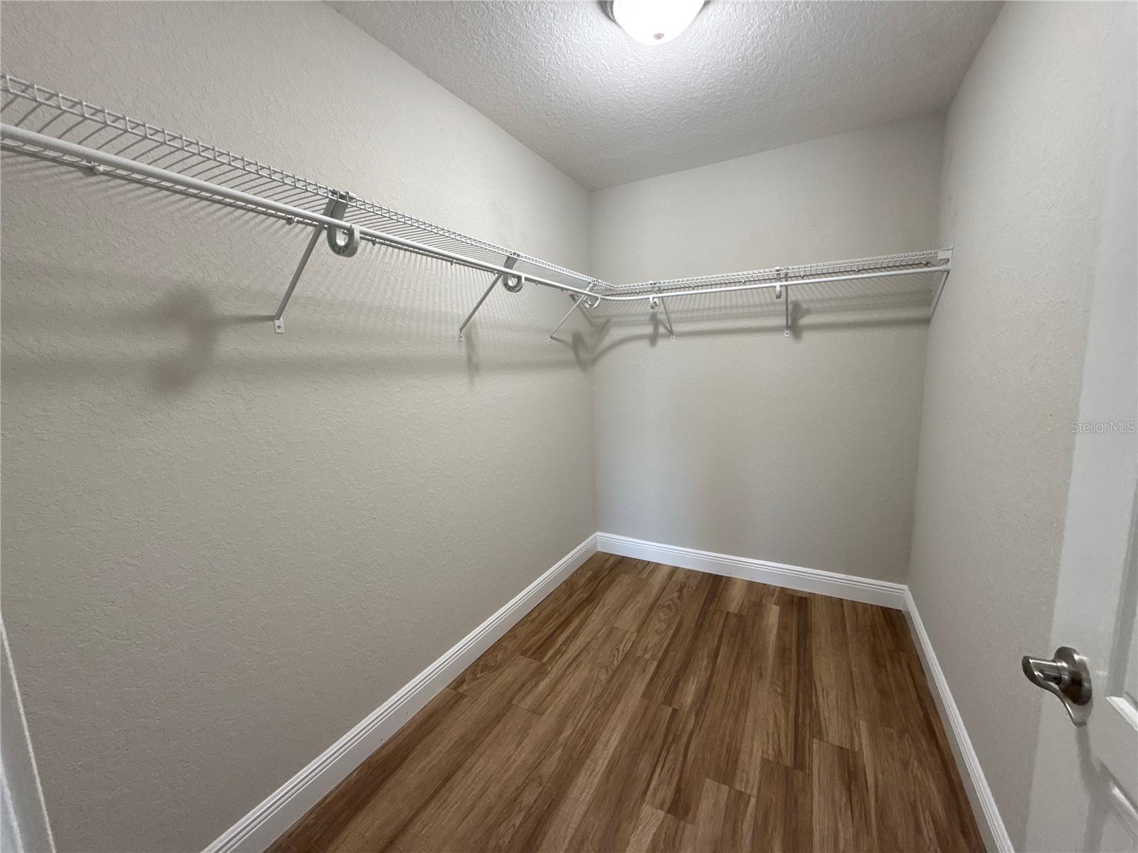 SILVER SPGS SHORES - Residential Lease