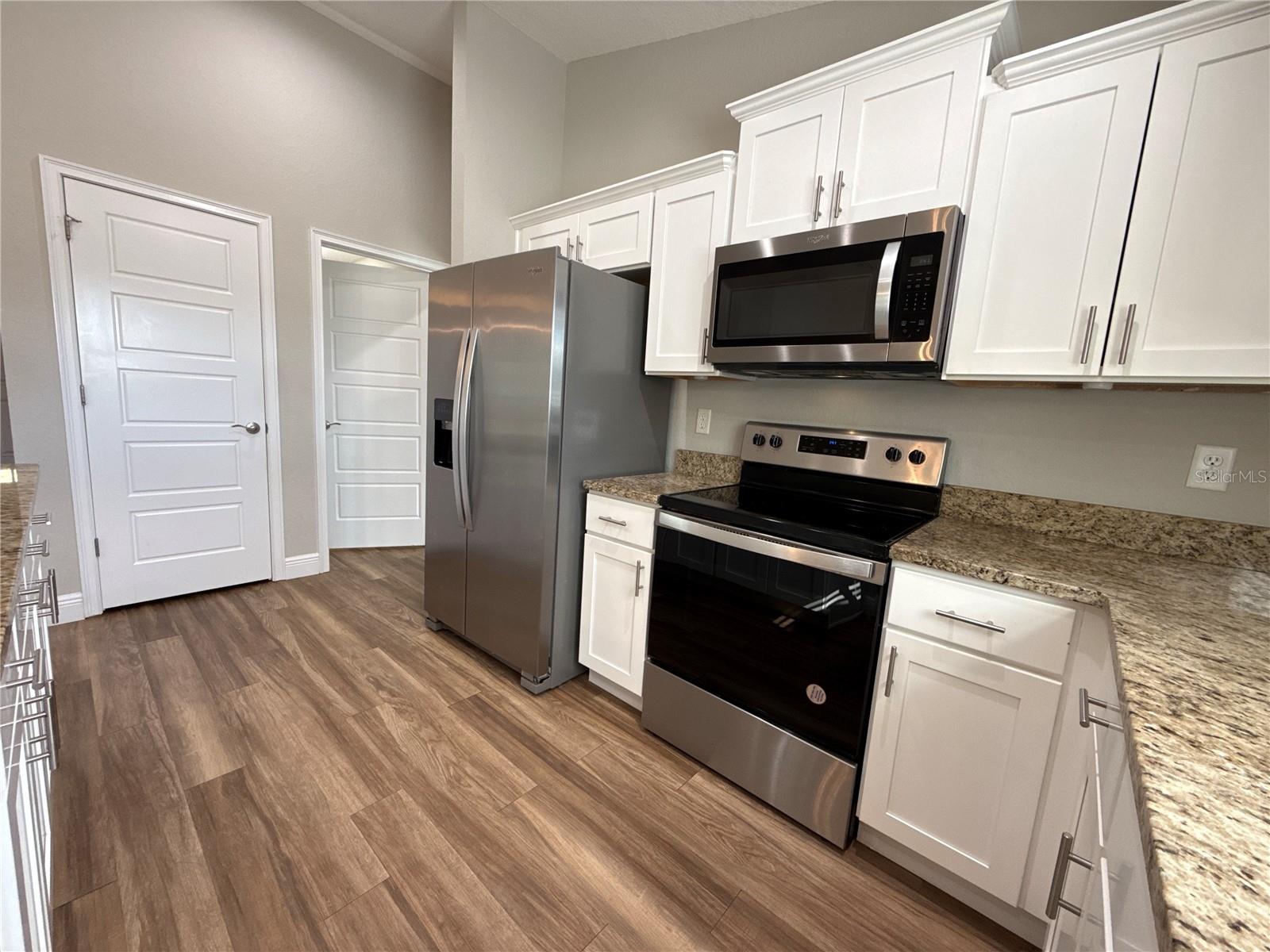 SILVER SPGS SHORES - Residential Lease