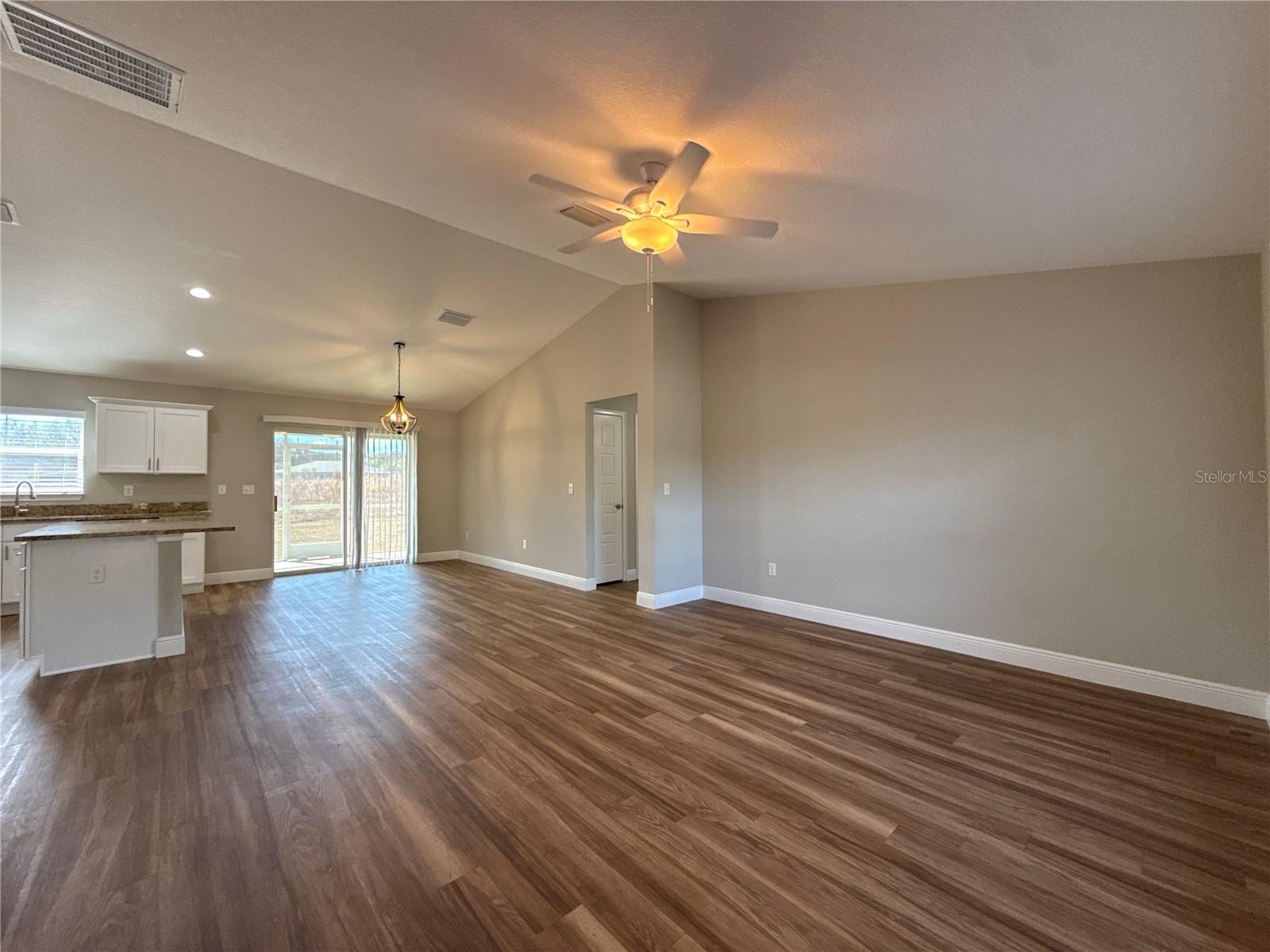 SILVER SPGS SHORES - Residential Lease