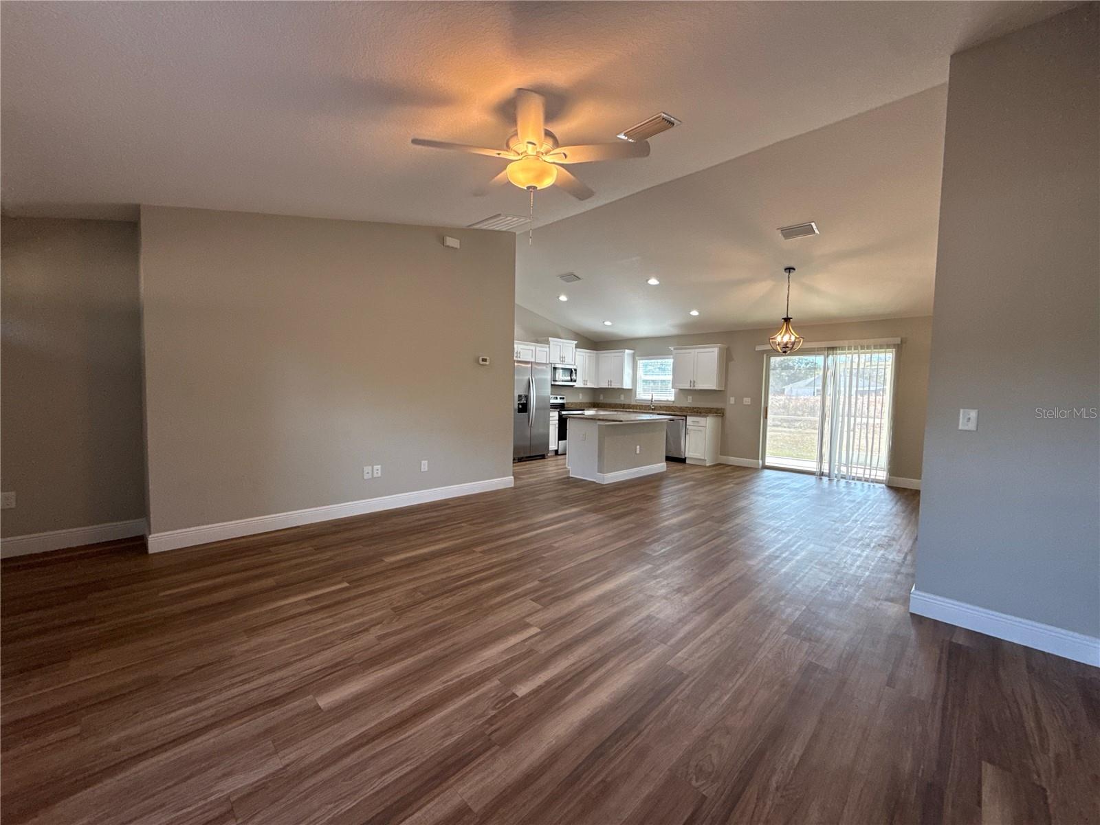 SILVER SPGS SHORES - Residential Lease