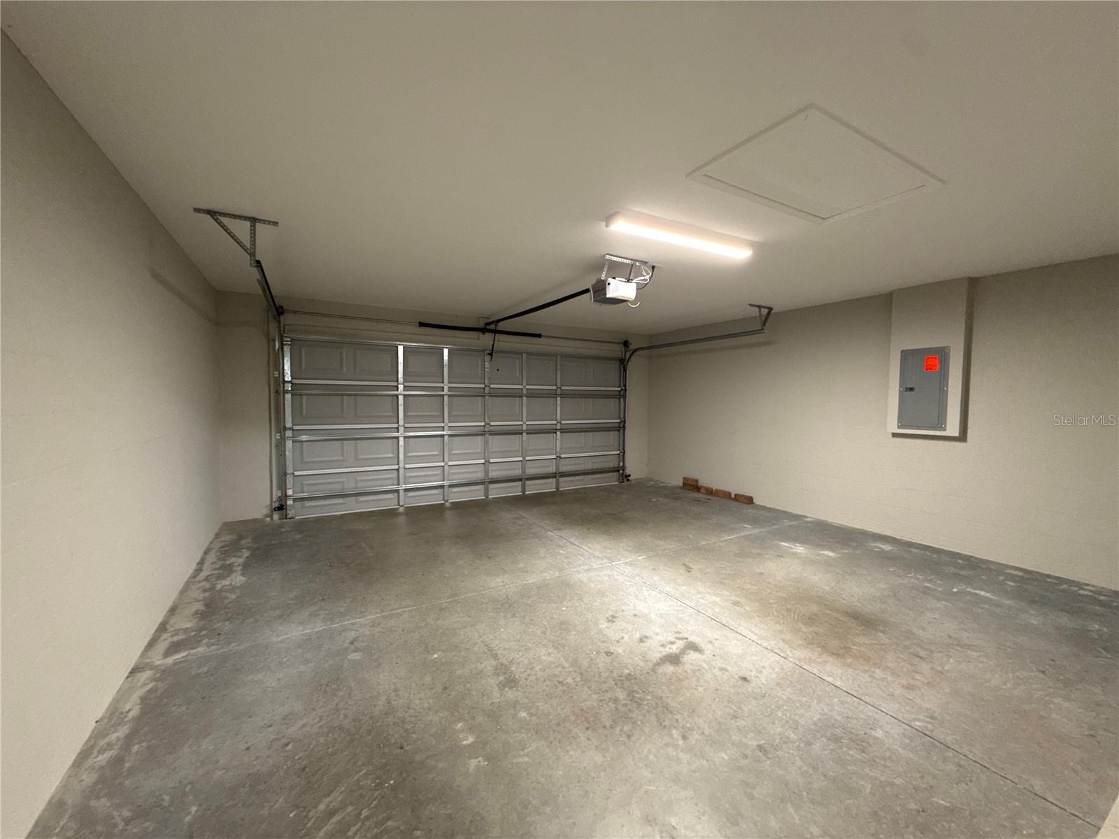 SILVER SPGS SHORES - Residential Lease