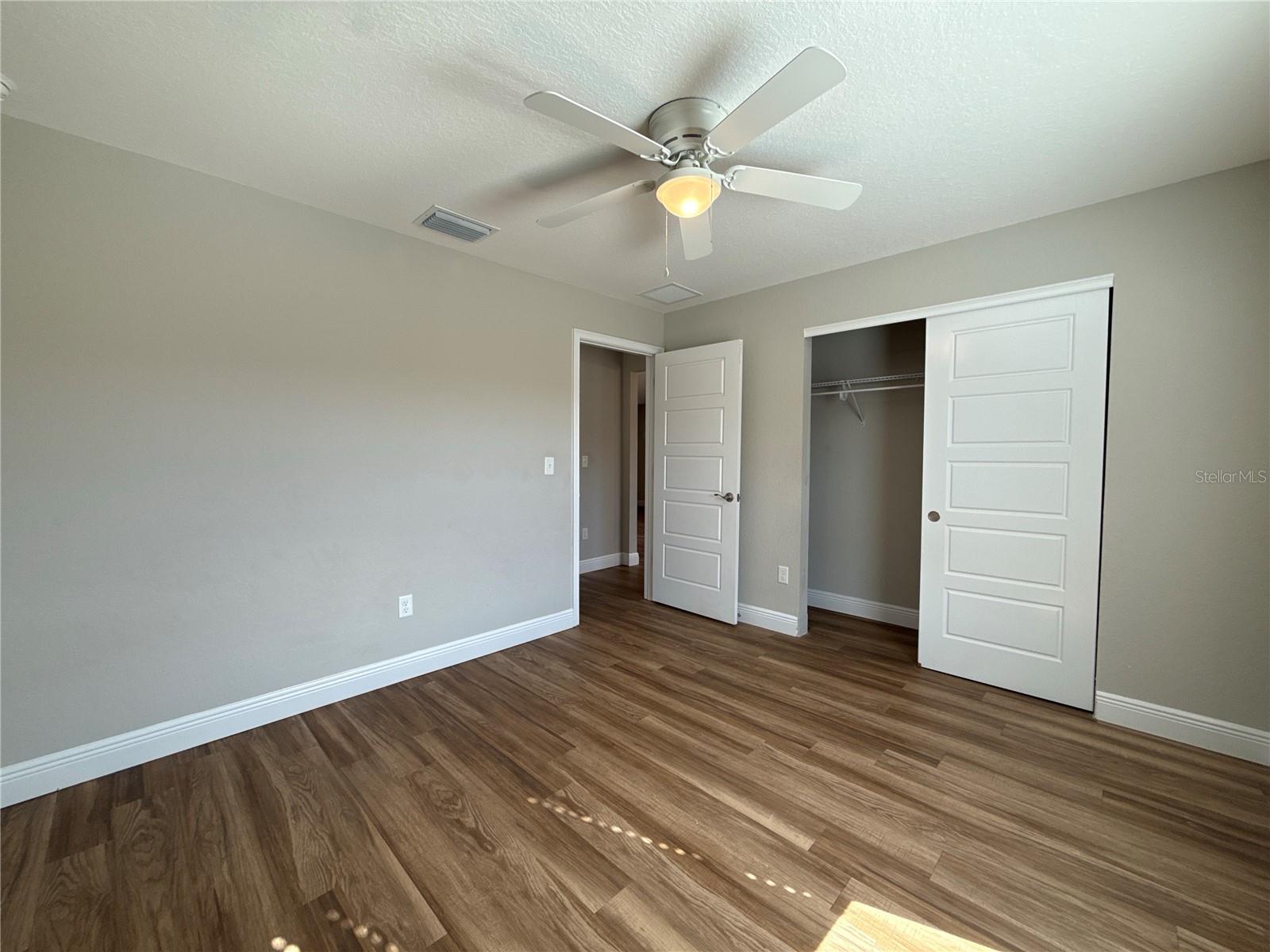 SILVER SPGS SHORES - Residential Lease