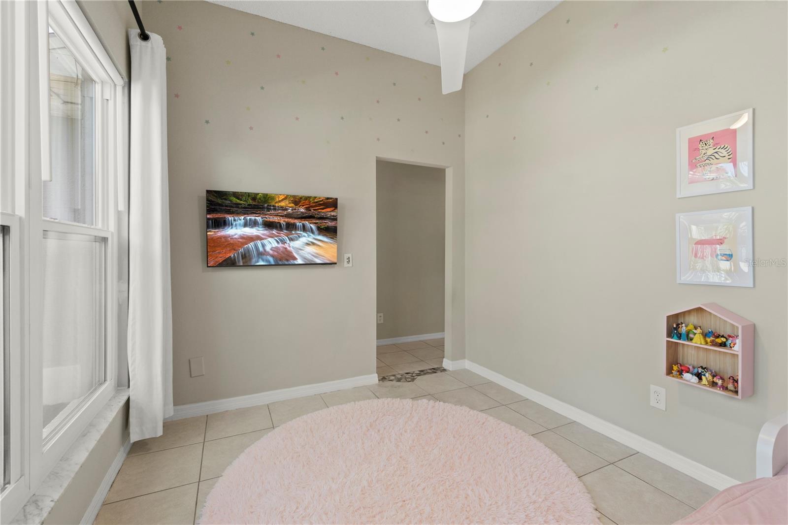 FAIRWAY OAKS - Residential