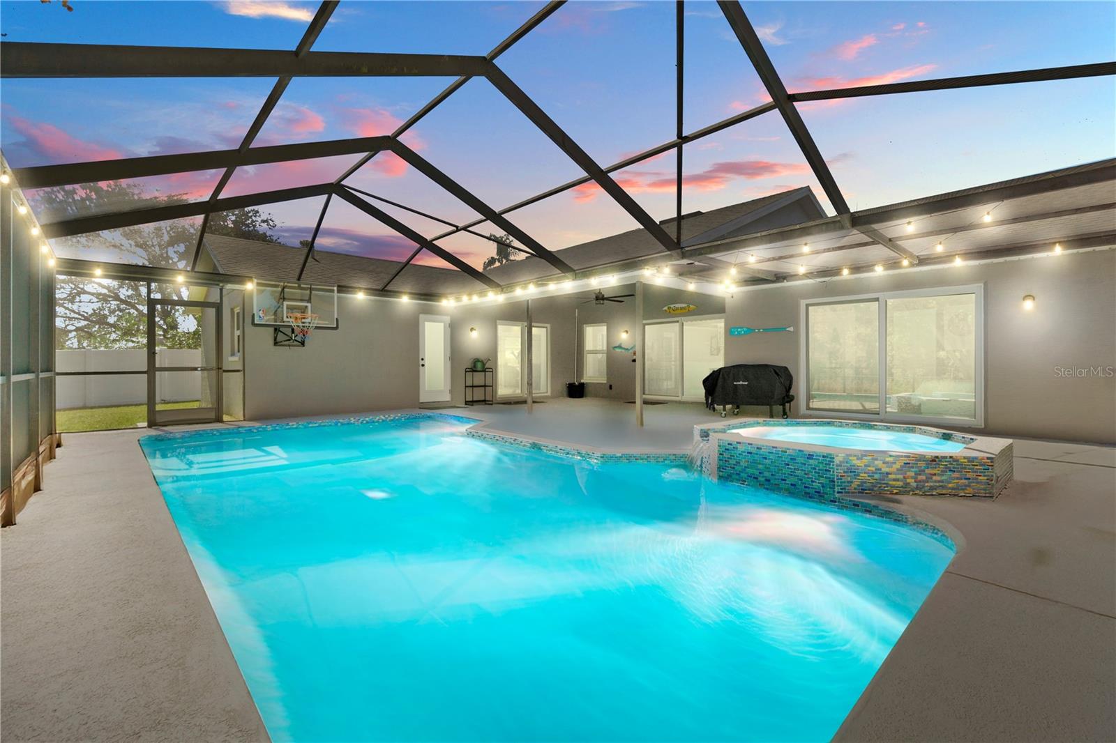 FAIRWAY OAKS - Residential