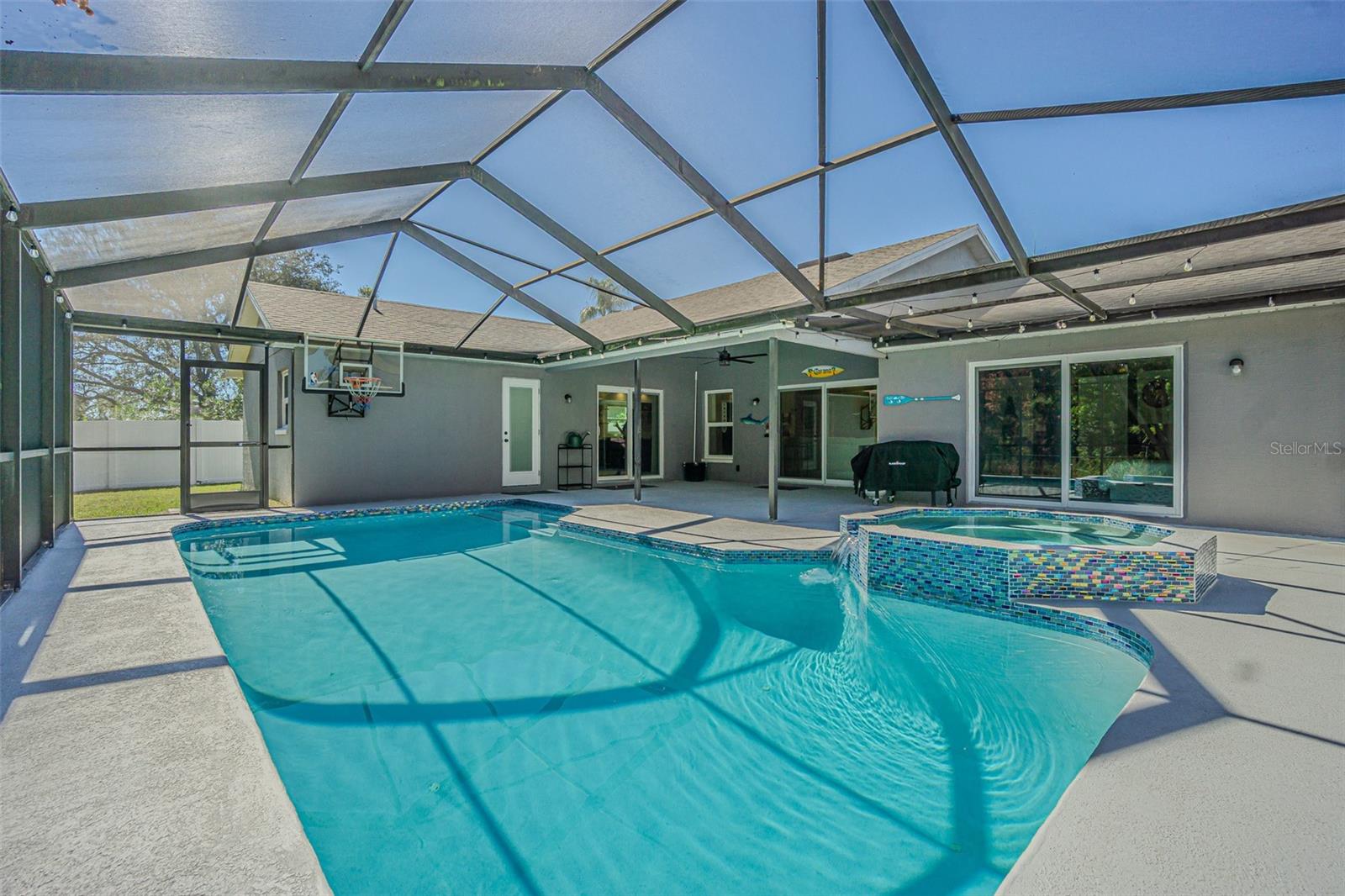 FAIRWAY OAKS - Residential