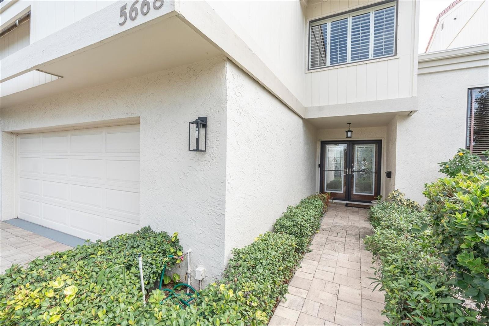 5668 ESCONDIDA BOULEVARD S
