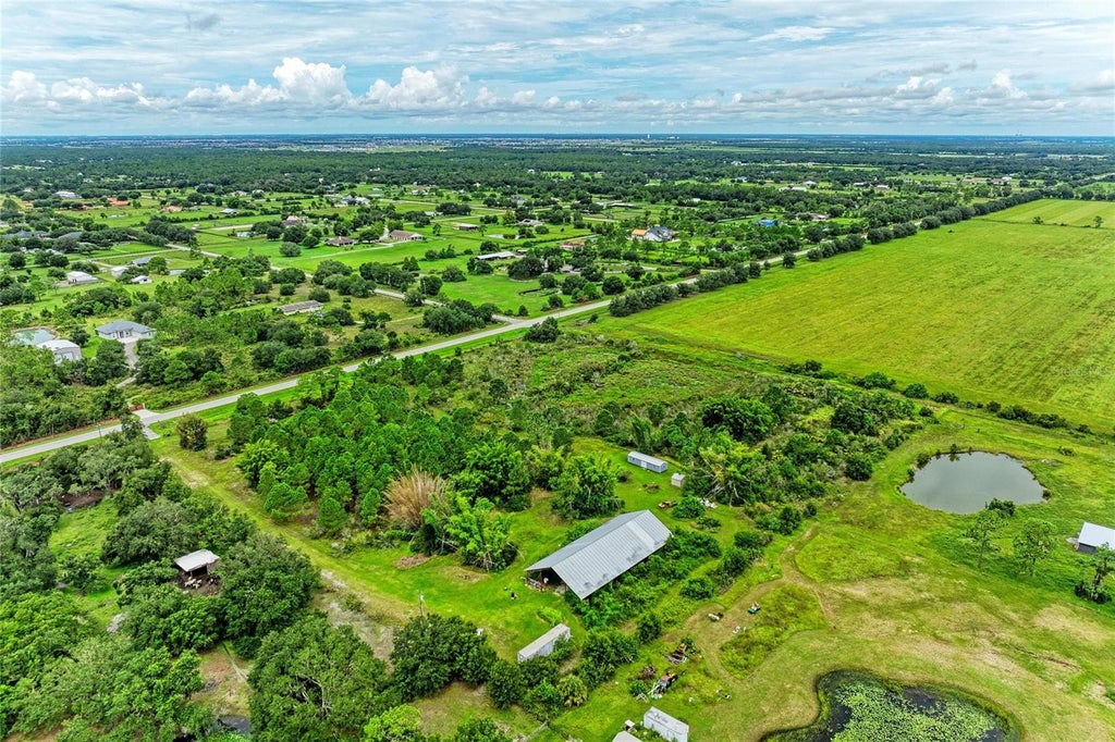 Photo of 6905 County Road 675, Myakka City, FL 34251 (MLS # A4705554)
